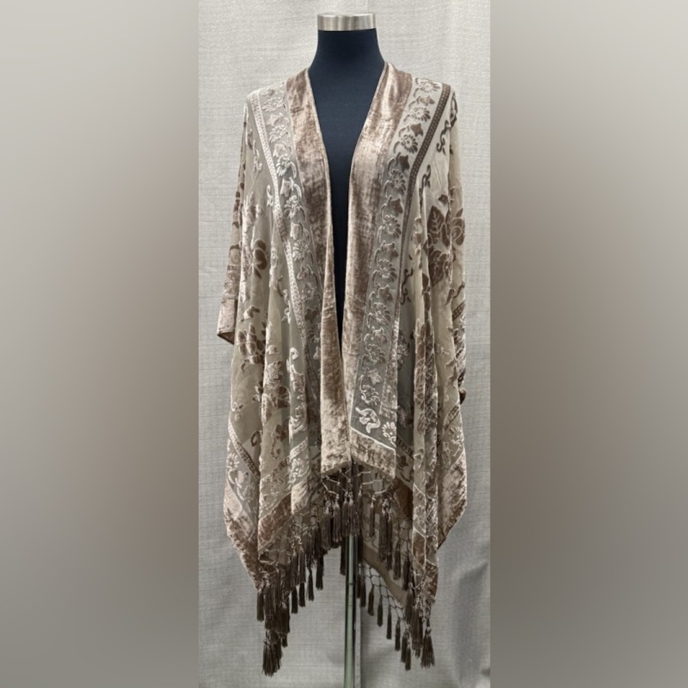 Elegant Boho Velvet Kimono Jacket - Picture 5 of 5
